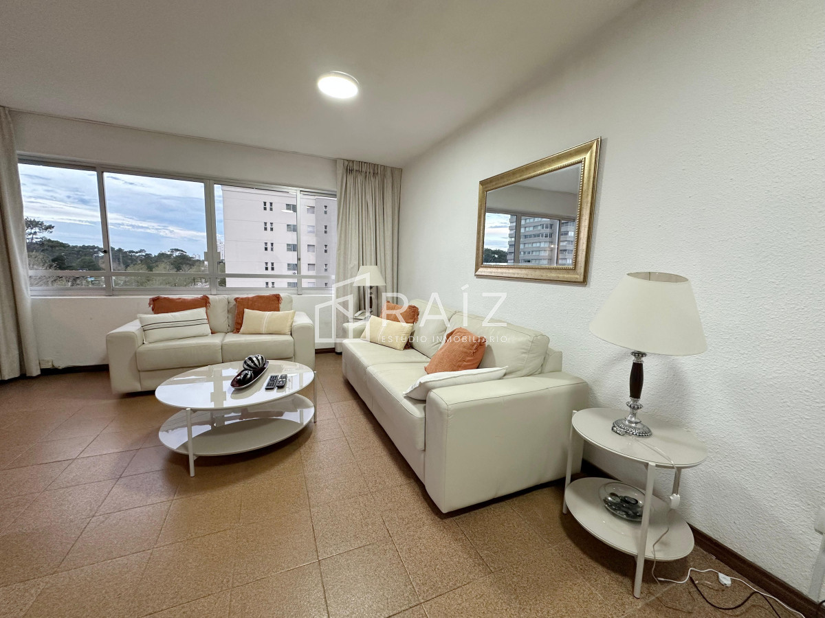 Apartamento ID.8952 - Departamento en venta de 2 dormitorios en Roosevelt, Punta del Este