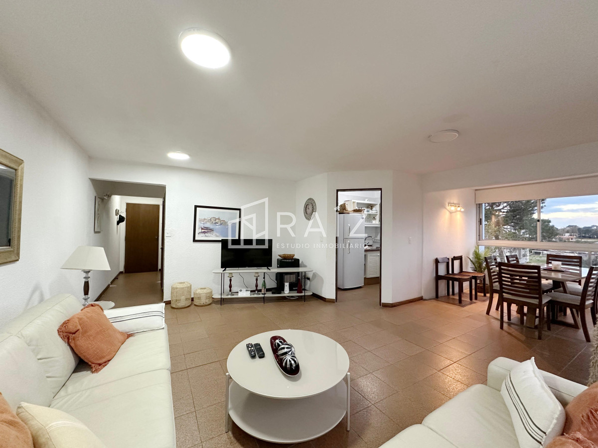 Apartamento ID.8952 - Departamento en venta de 2 dormitorios en Roosevelt, Punta del Este