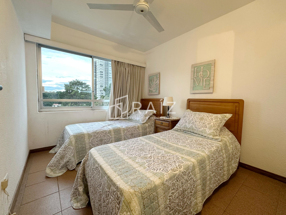 Apartamento ID.8952 - Departamento en venta de 2 dormitorios en Roosevelt, Punta del Este