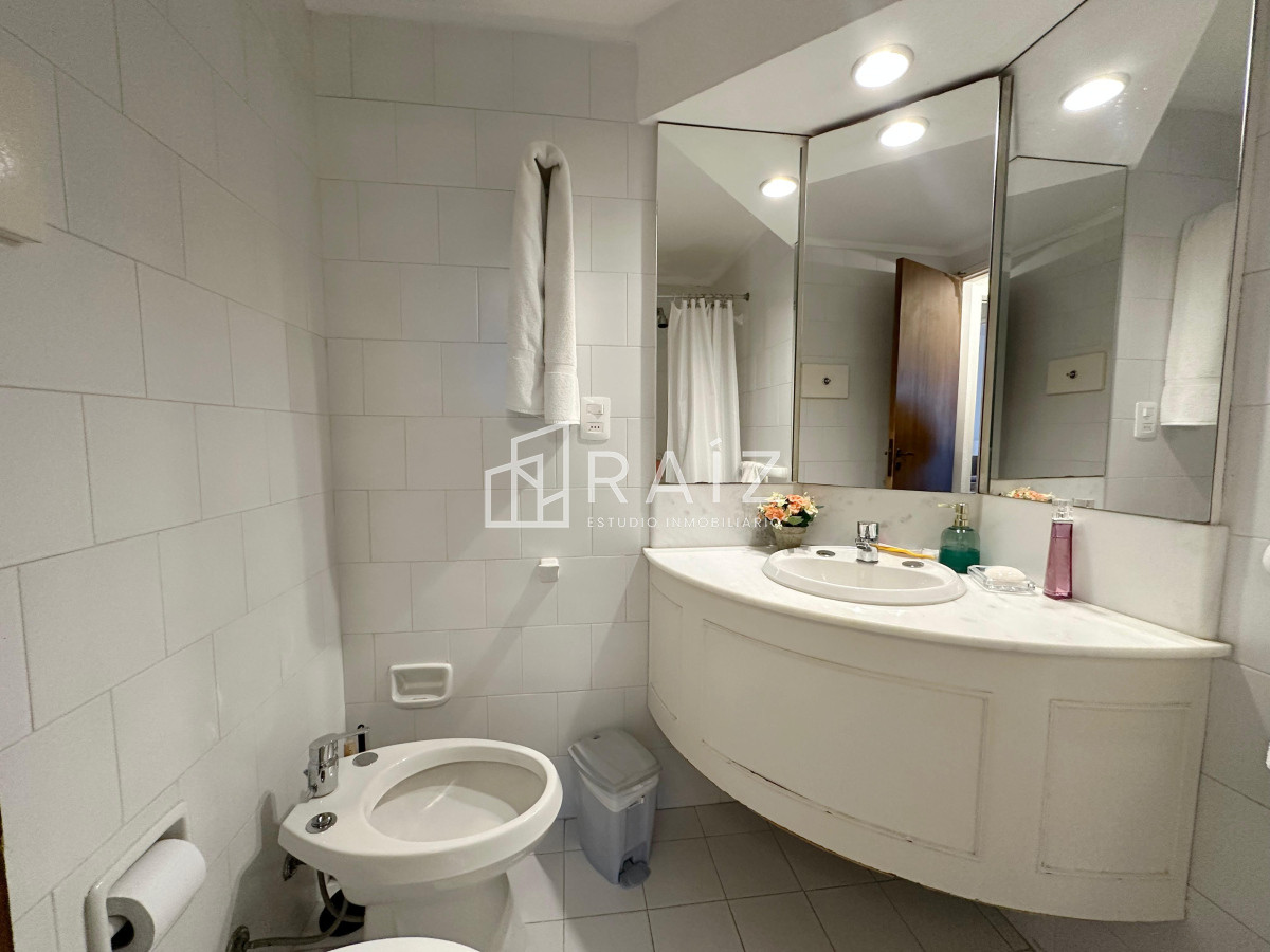 Apartamento ID.8952 - Departamento en venta de 2 dormitorios en Roosevelt, Punta del Este