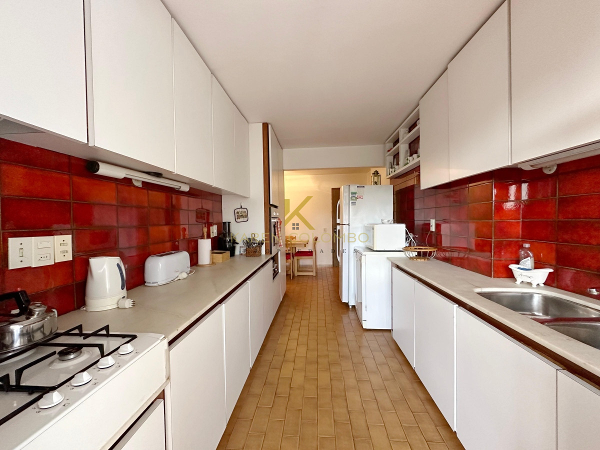 Apartamento ID.21094950 - Departamento de 3 dormitorios mas dependencia de servicio en edificio Bora Bora, Roosevelt Punta del Este