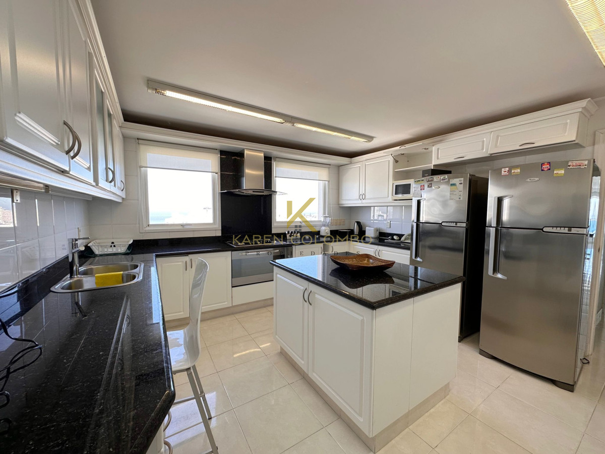 Apartamento ID.21095002 - Hermoso apartamento en venta en Millenium Tower, Punta del Este.