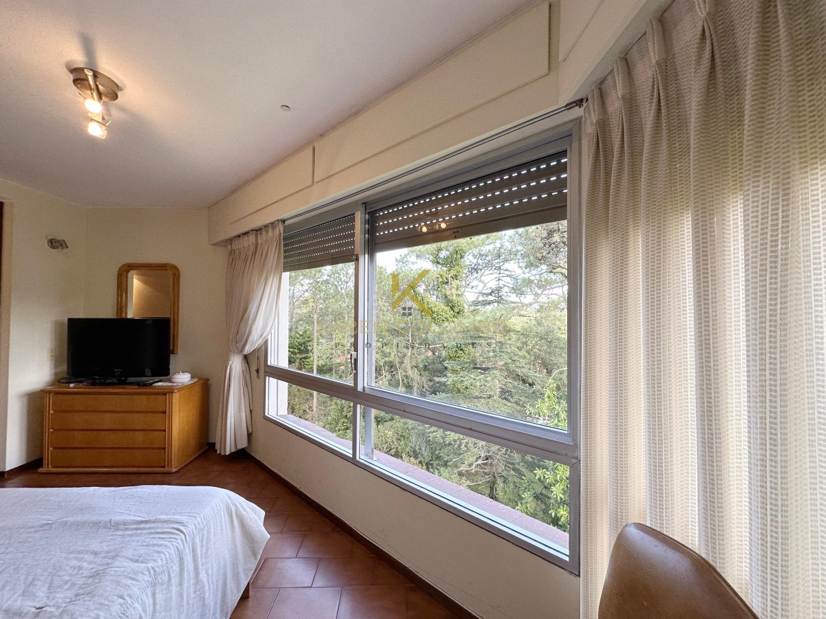Apartamento ID.21094950 - Departamento de 3 dormitorios mas dependencia de servicio en edificio Bora Bora, Roosevelt Punta del Este