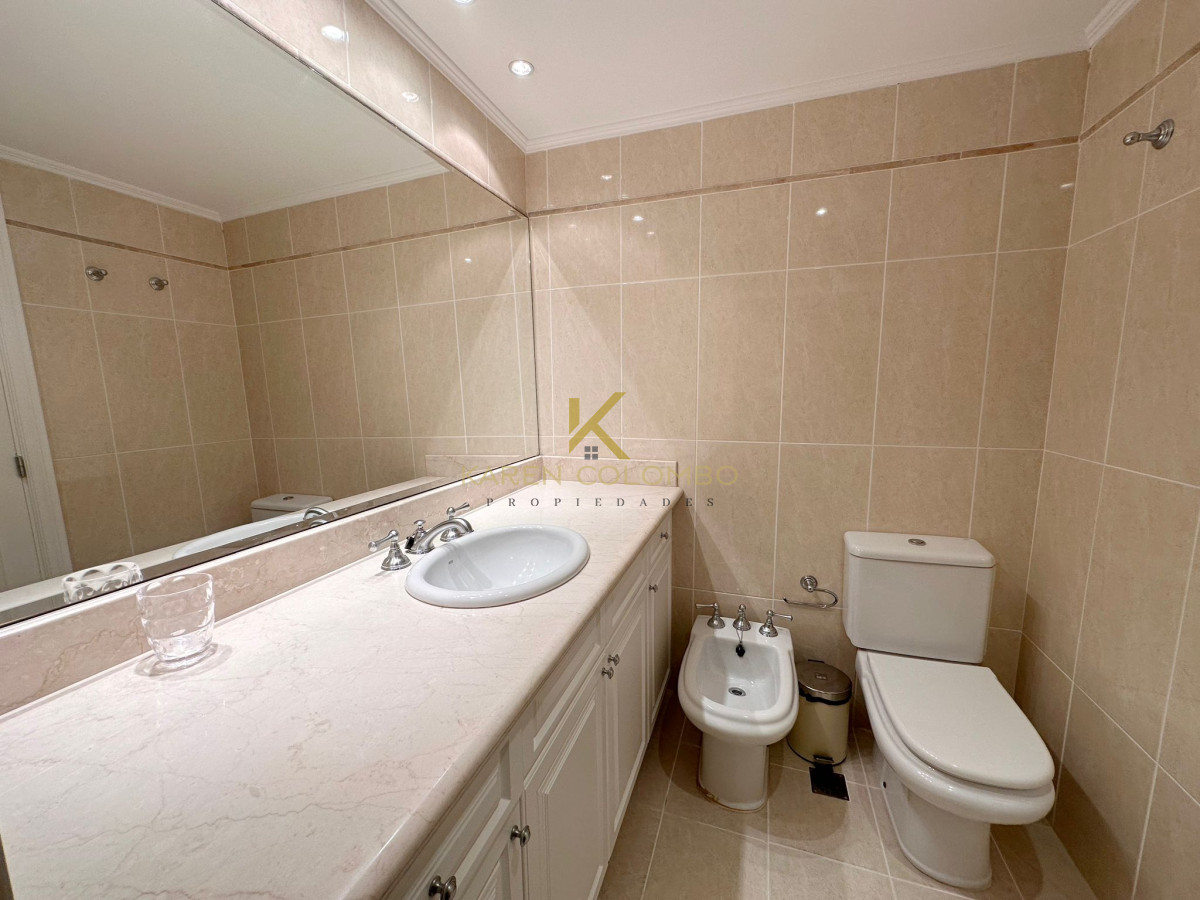 Apartamento ID.21095002 - Hermoso apartamento en venta en Millenium Tower, Punta del Este.