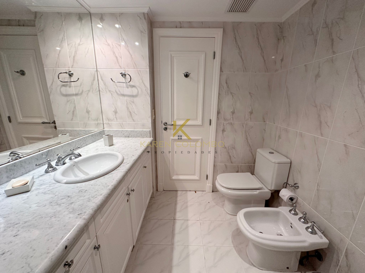 Apartamento ID.21095002 - Hermoso apartamento en venta en Millenium Tower, Punta del Este.