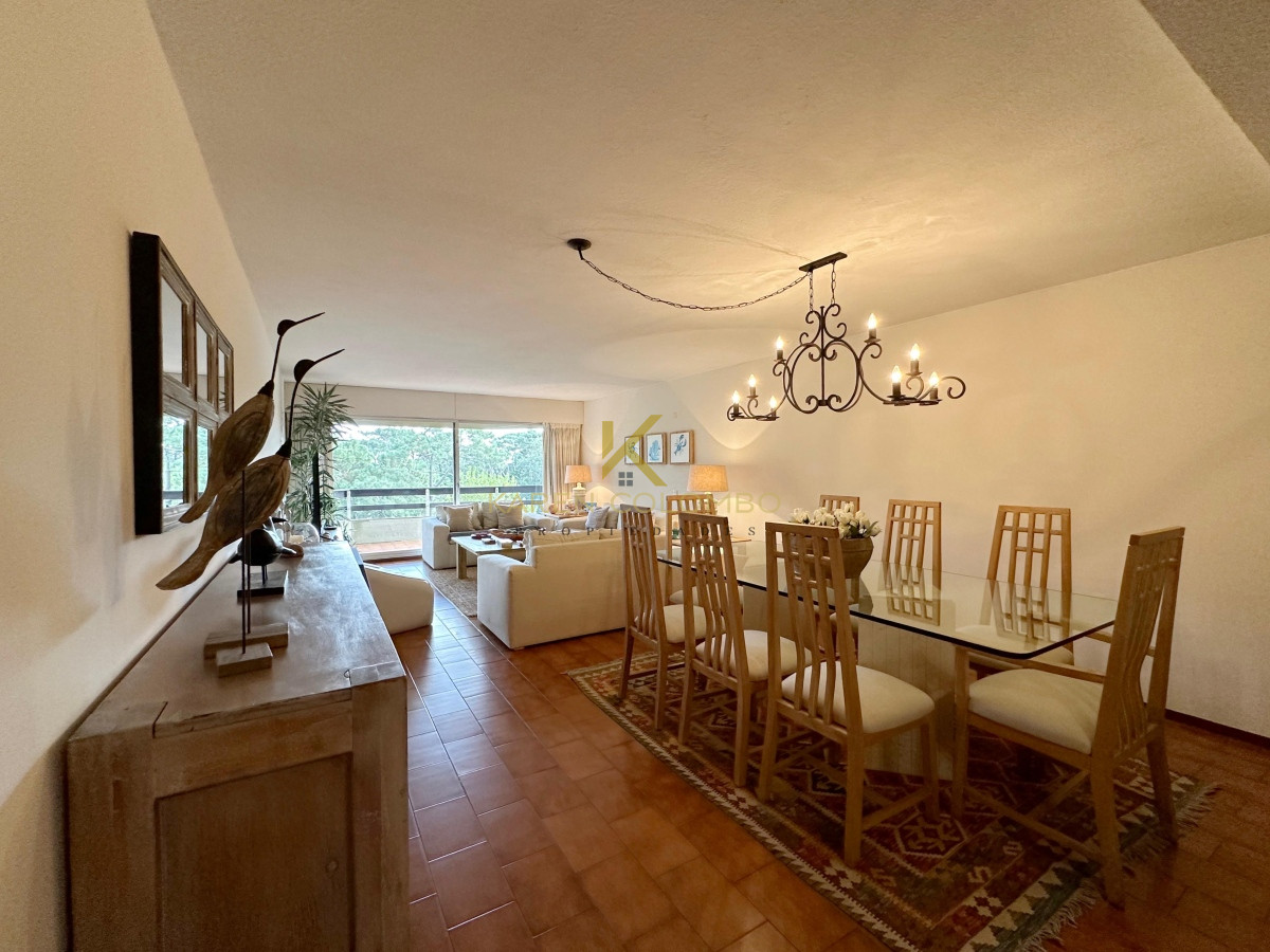 Apartamento ID.21094950 - Departamento de 3 dormitorios mas dependencia de servicio en edificio Bora Bora, Roosevelt Punta del Este