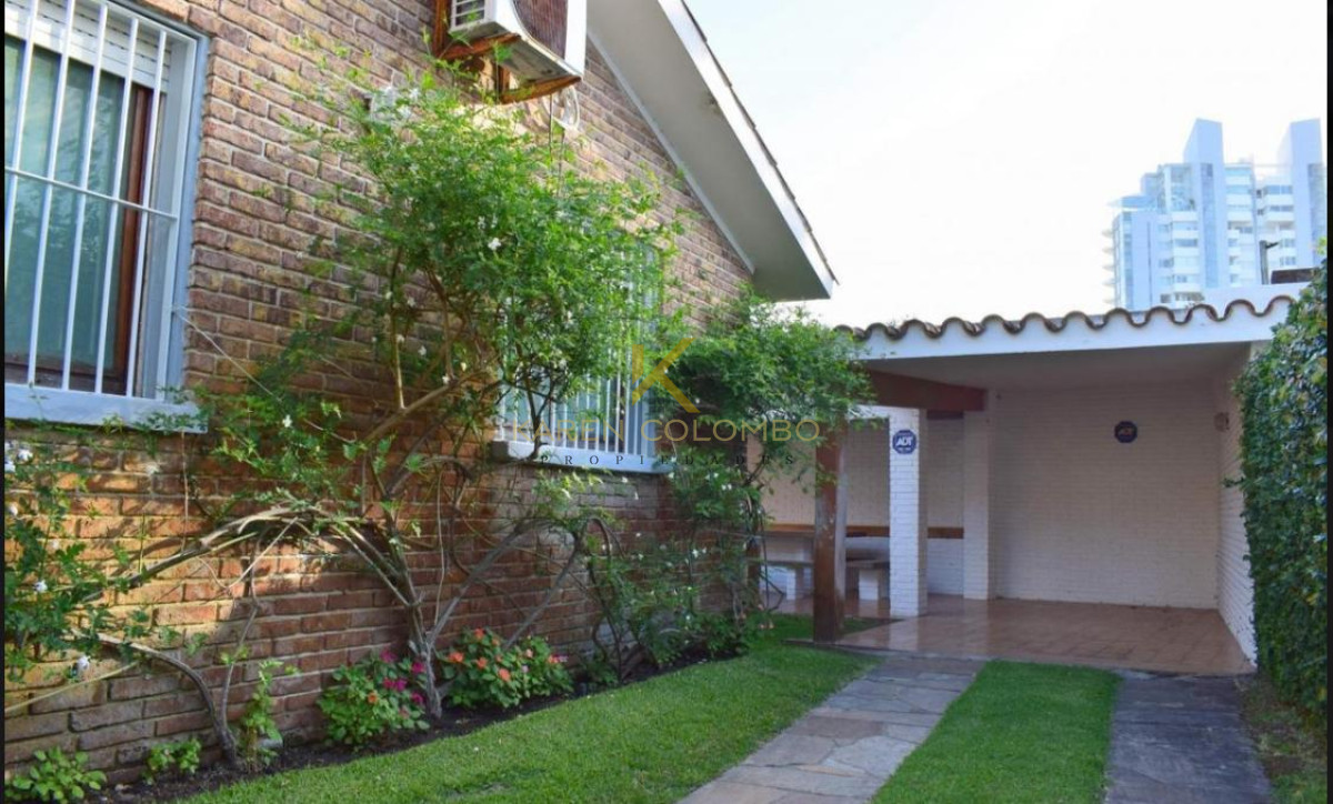 Casa ID.21094859 - Casa en venta de 4 dormitorios en Masa, Punta del Este.