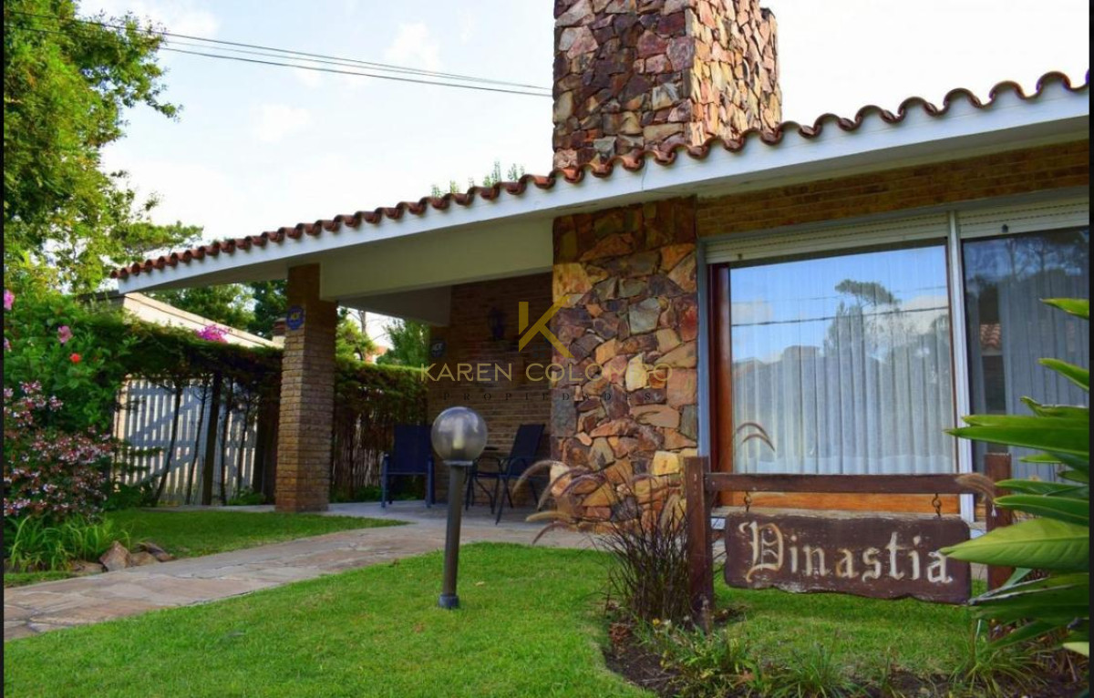 Casa ID.21094859 - Casa en venta de 4 dormitorios en Masa, Punta del Este.