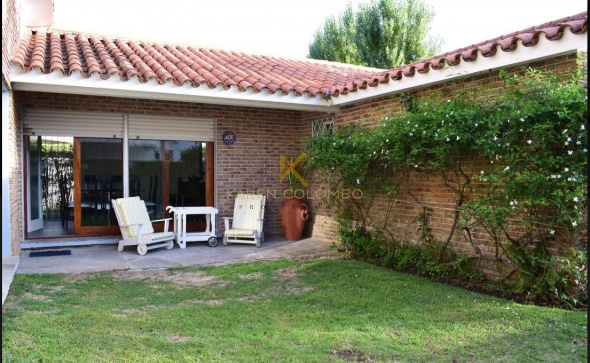 Casa ID.21094859 - Casa en venta de 4 dormitorios en Masa, Punta del Este.