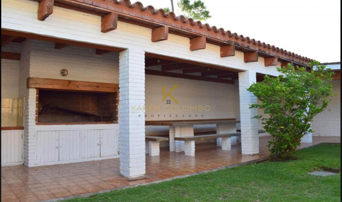 Casa ID.21094859 - Casa en venta de 4 dormitorios en Masa, Punta del Este.