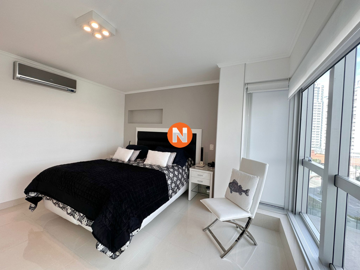 Apartamento Ref.225008 - Apartamento en venta de 3 dormitorios en Miami boulevard I, Punta del Este.