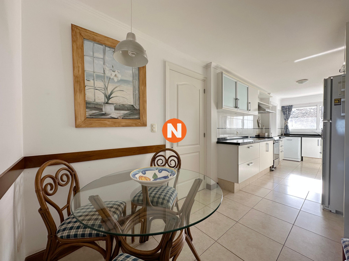 Apartamento Ref.224920 - Departamento en venta de 4 Suites en Playa Brava, Punta del Este