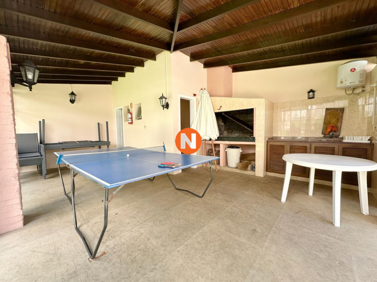 Apartamento Ref.225015 - Departamento en Venta de 2 dormitorios en Mansa, Punta del Este