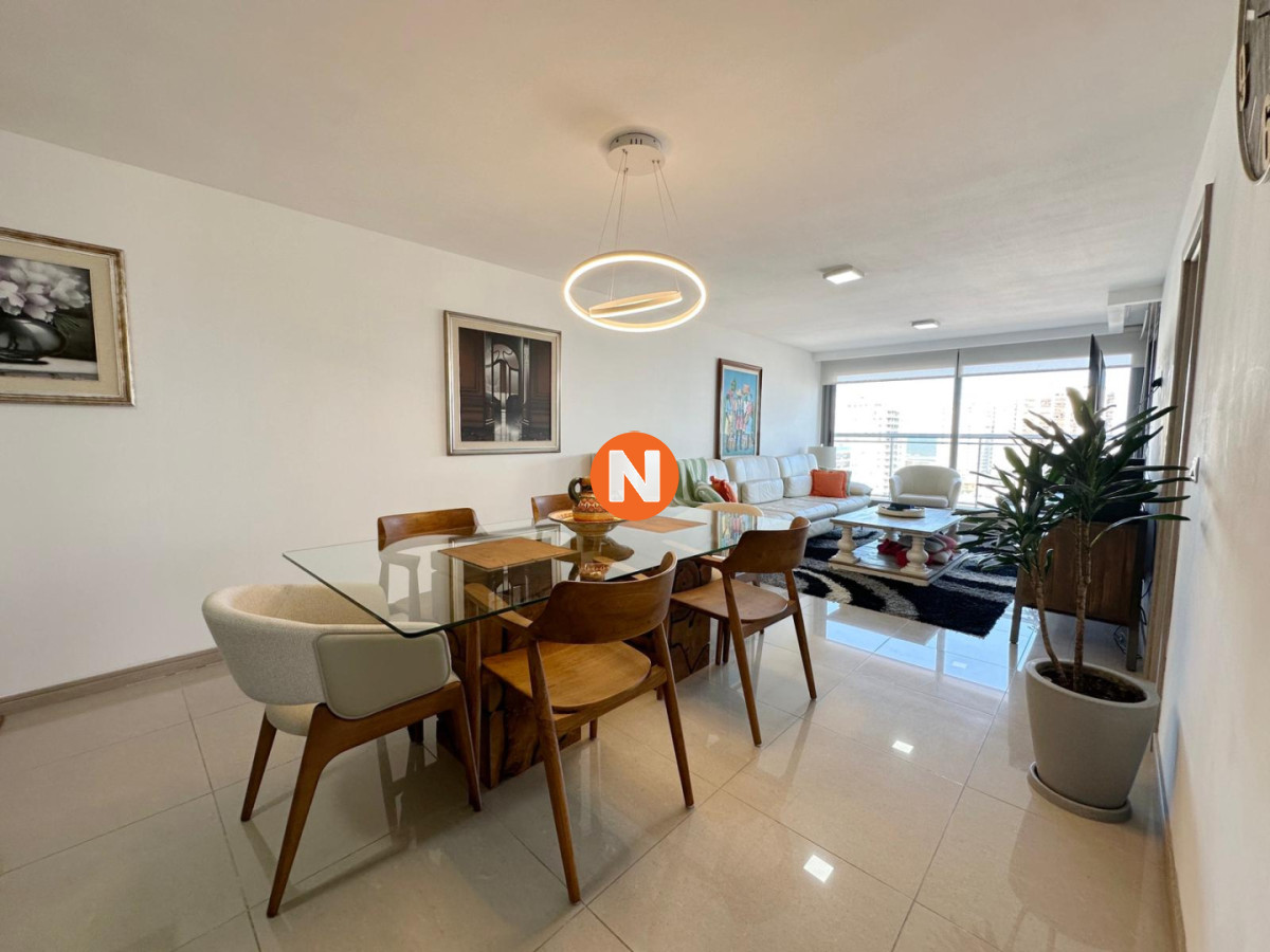 Apartamento Ref.224664 - Departamento en Venta de 2 Dormitorios en edificio Onix, Punta del Este