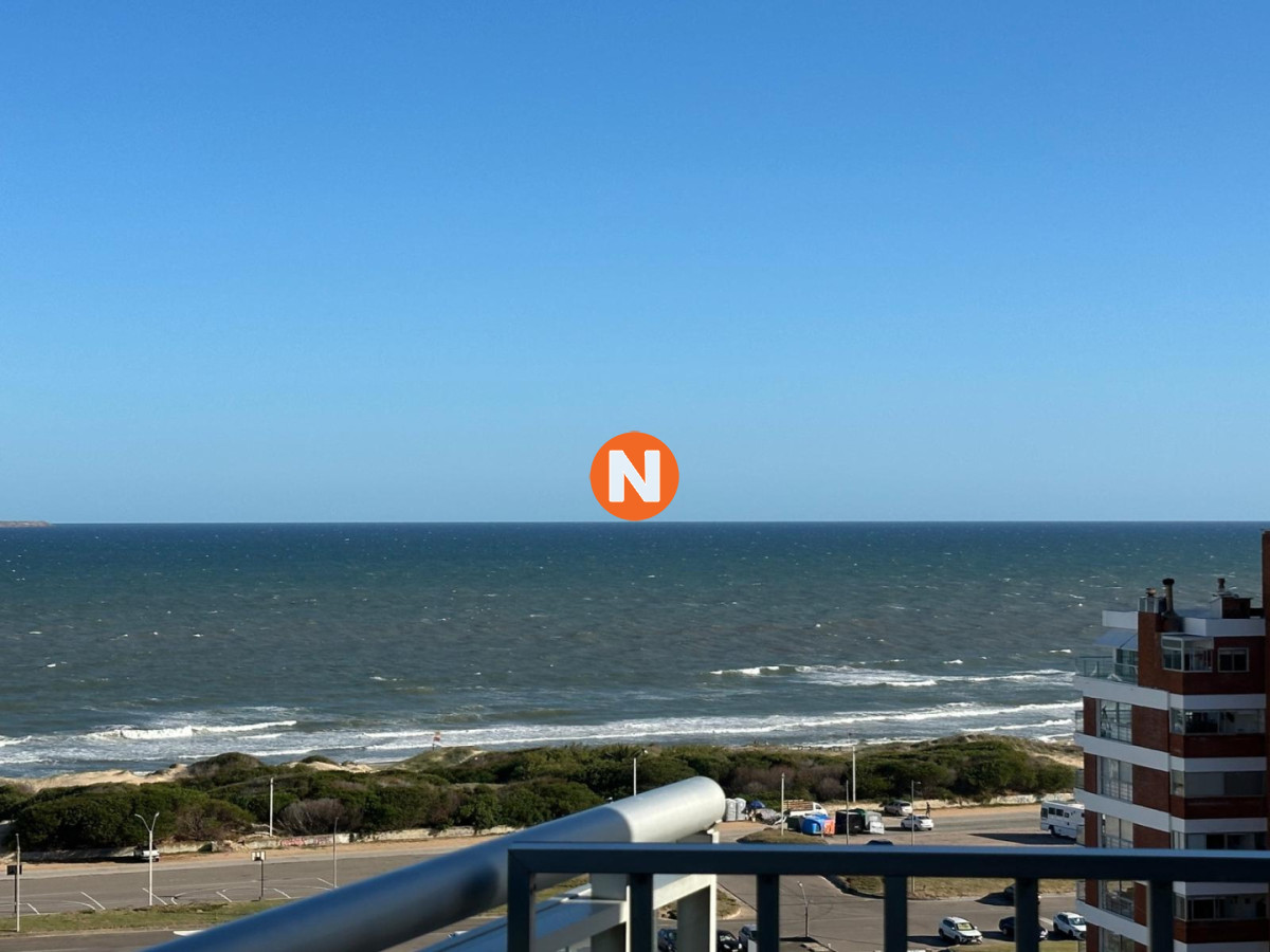 Apartamento Ref.224664 - Departamento en Venta de 2 Dormitorios en edificio Onix, Punta del Este