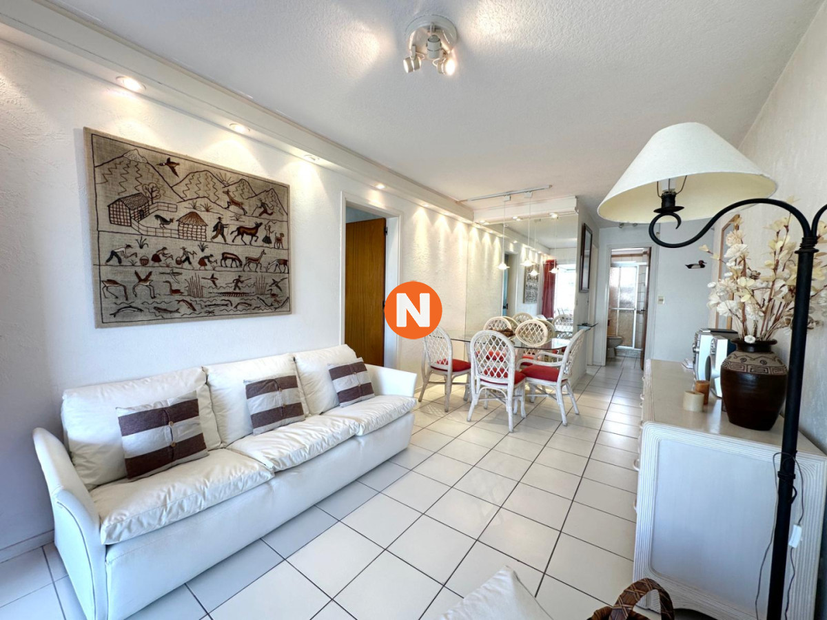 Apartamento Ref.225015 - Departamento en Venta de 2 dormitorios en Mansa, Punta del Este