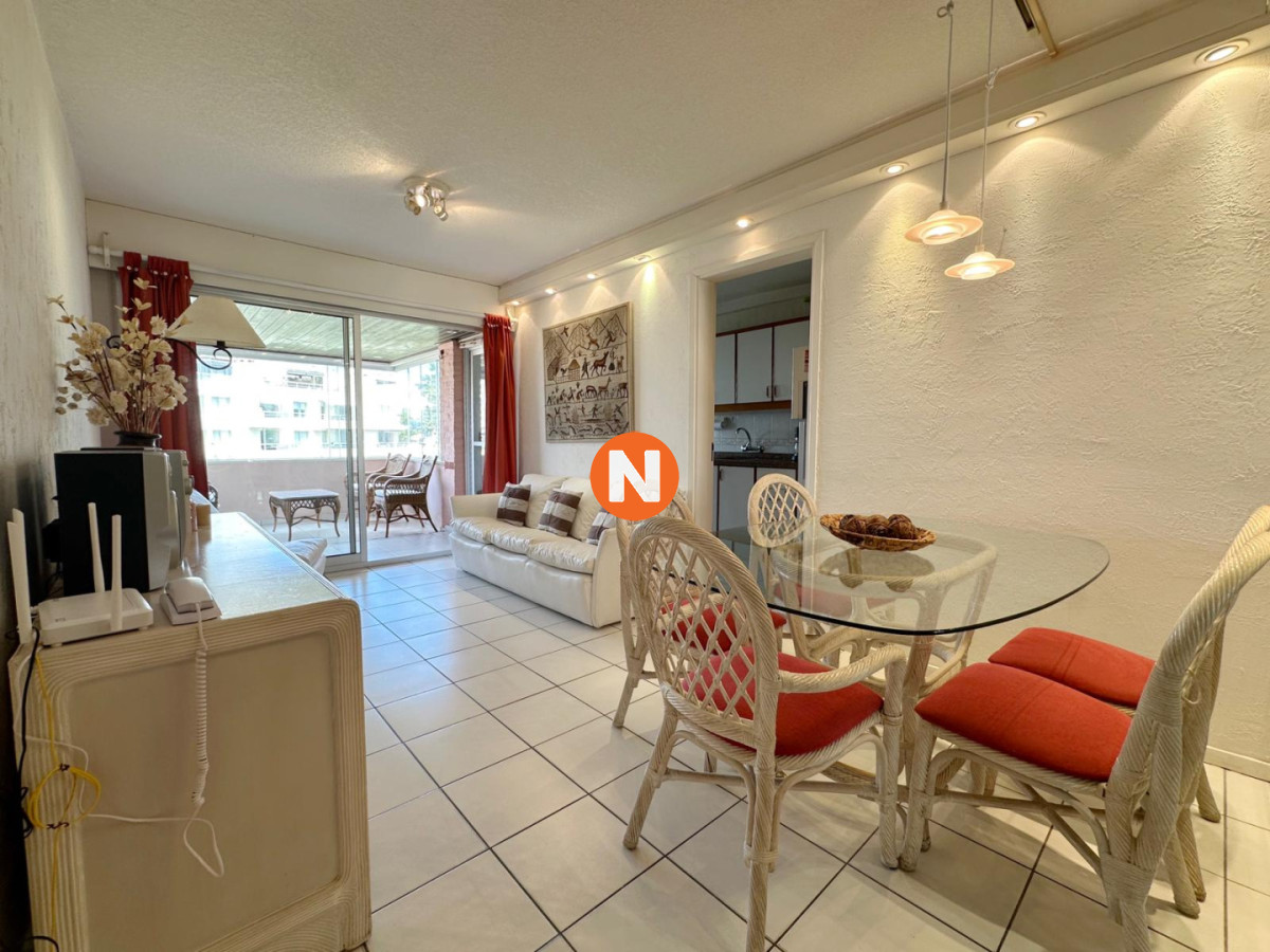 Apartamento Ref.225015 - Departamento en Venta de 2 dormitorios en Mansa, Punta del Este