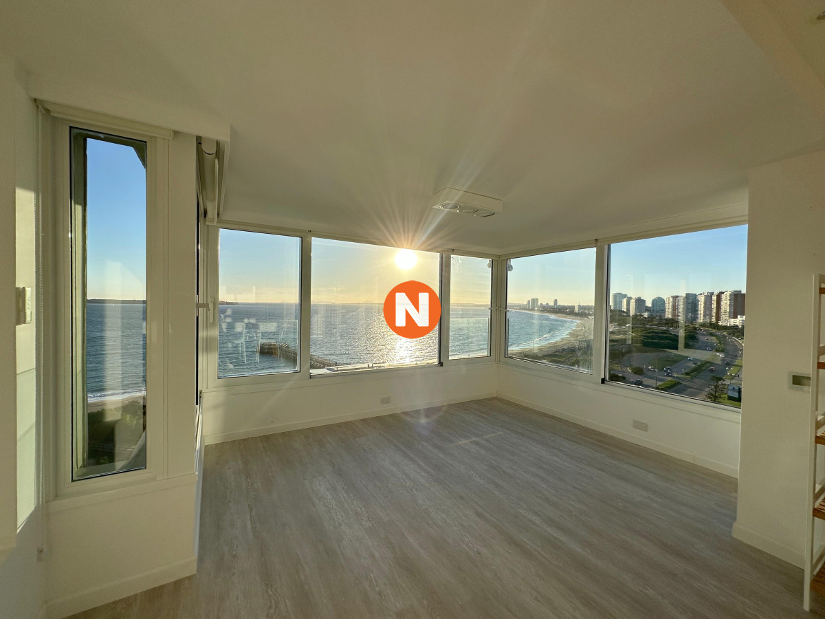 Apartamento Ref.220270 - Espectacular Apartamento Playa Mansa Punta del Este , primera linea 