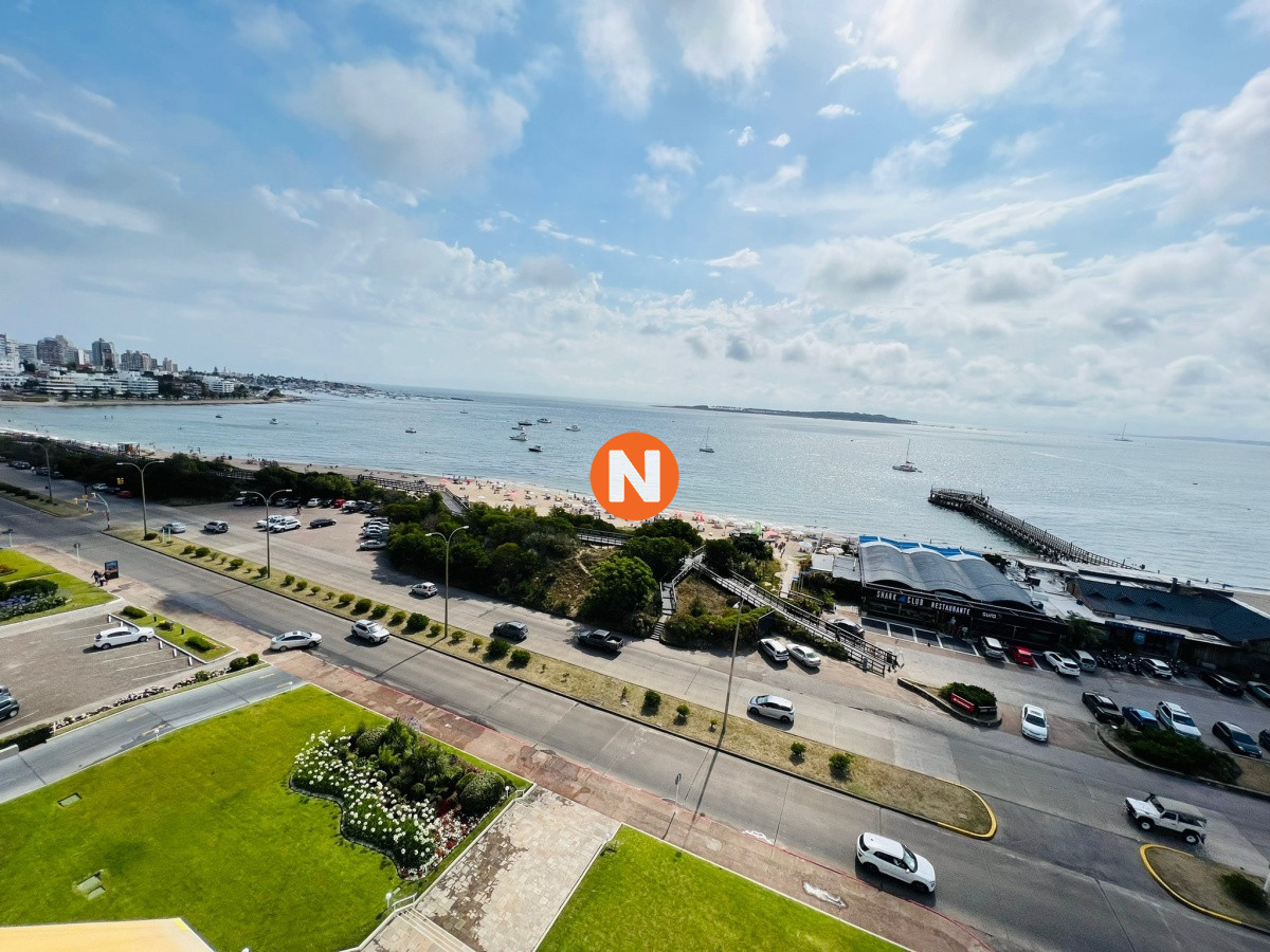 Apartamento Ref.220270 - Espectacular Apartamento Playa Mansa Punta del Este , primera linea 