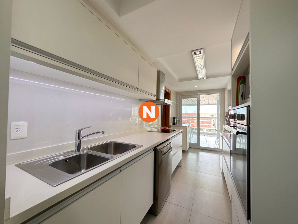 Apartamento Ref.225008 - Apartamento en venta de 3 dormitorios en Miami boulevard I, Punta del Este.