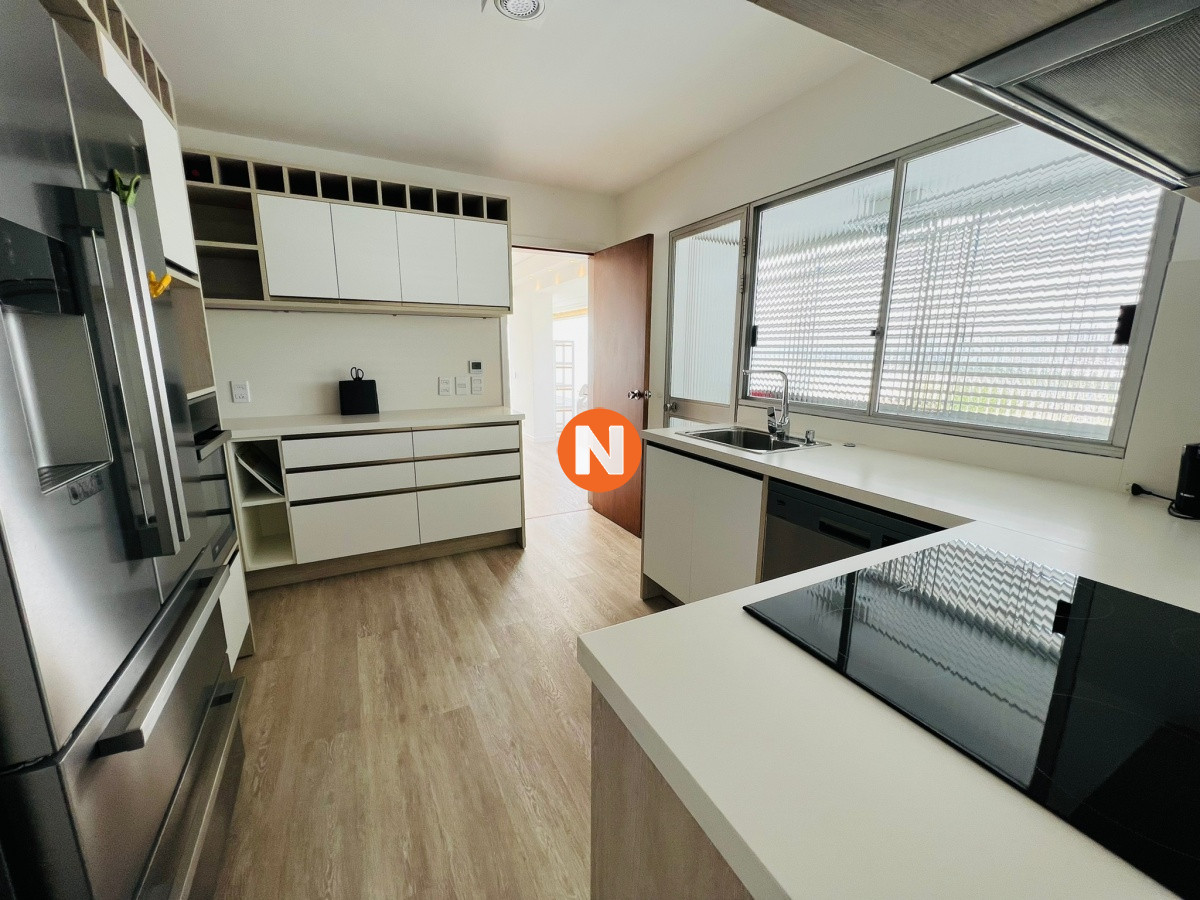 Apartamento Ref.220270 - Espectacular Apartamento Playa Mansa Punta del Este , primera linea 