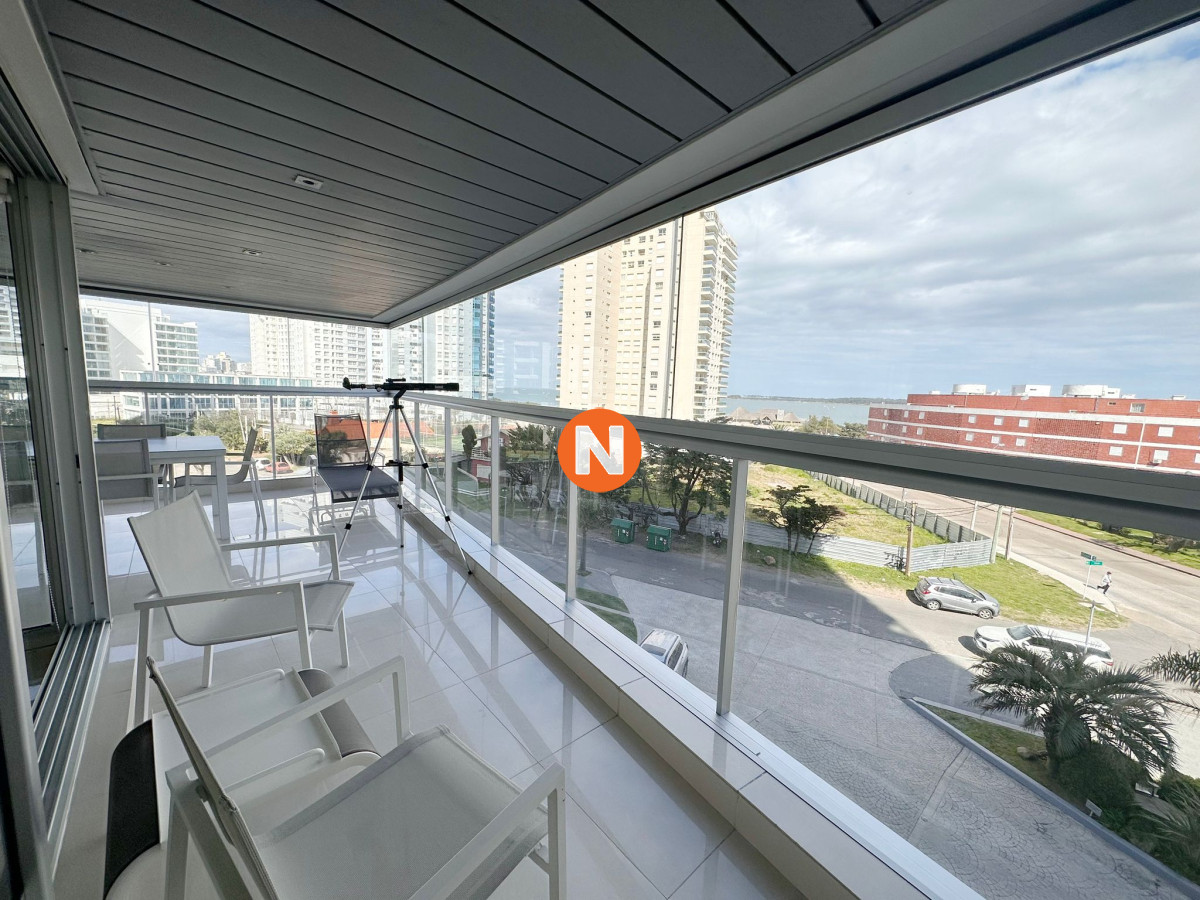 Apartamento Ref.225008 - Apartamento en venta de 3 dormitorios en Miami boulevard I, Punta del Este.