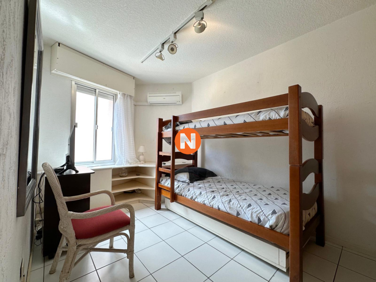 Apartamento Ref.225015 - Departamento en Venta de 2 dormitorios en Mansa, Punta del Este