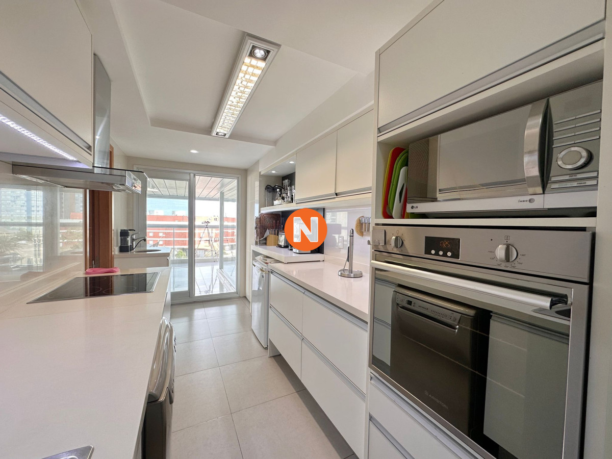 Apartamento Ref.225008 - Apartamento en venta de 3 dormitorios en Miami boulevard I, Punta del Este.