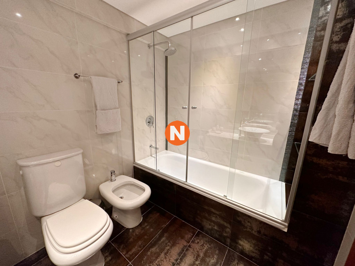 Apartamento Ref.225008 - Apartamento en venta de 3 dormitorios en Miami boulevard I, Punta del Este.