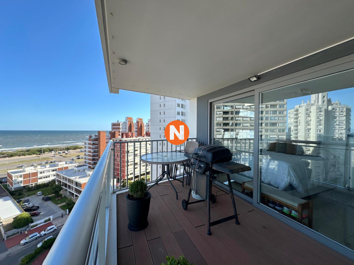 Apartamento Ref.224664 - Departamento en Venta de 2 Dormitorios en edificio Onix, Punta del Este
