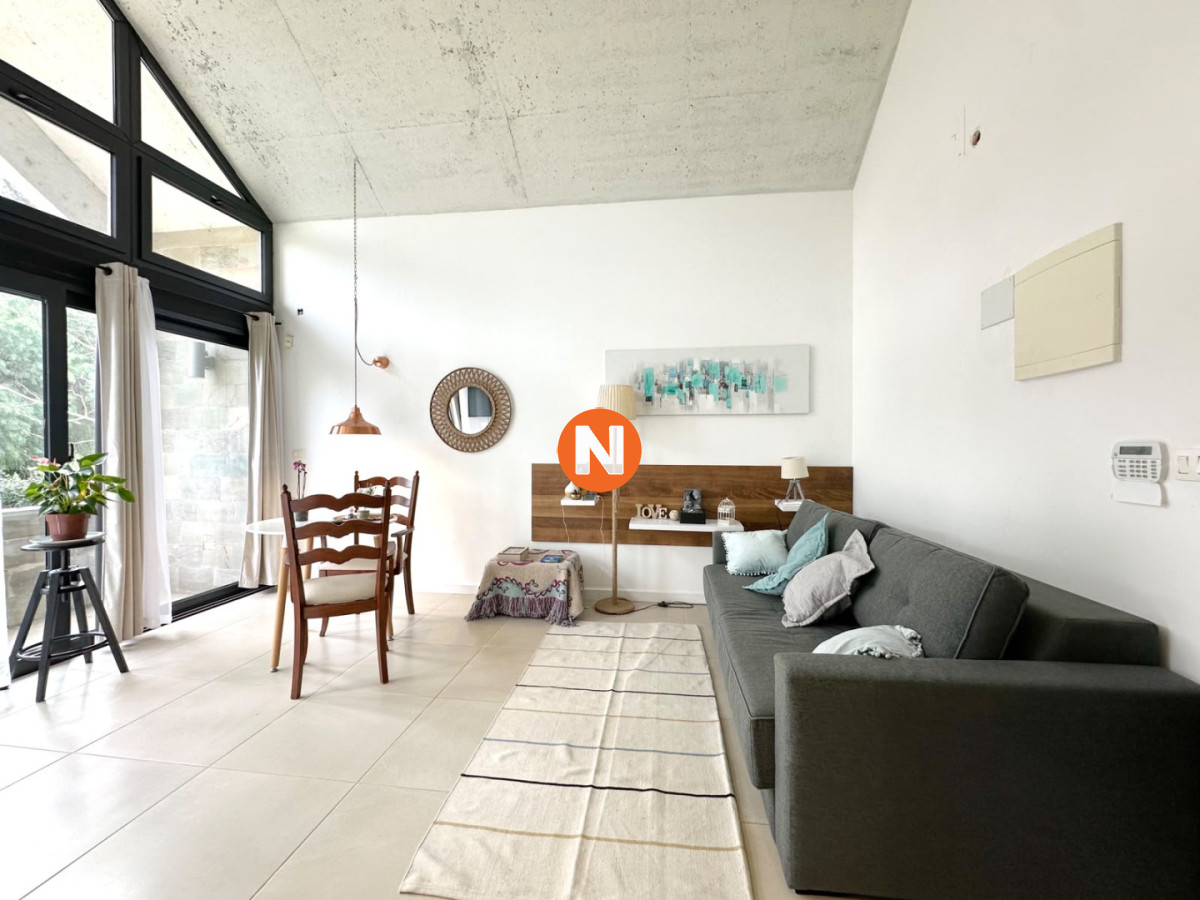 Casa Ref.225768 - Excelente propiedad en Venta de 4 dormitorios en Pinares, Punta del Este.