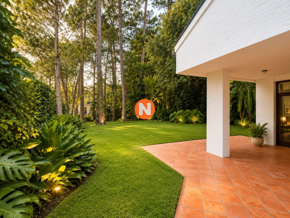 Casa Ref.225787 - Casa en Venta de 3 Dormitorios en Playa Mansa, Punta del Este