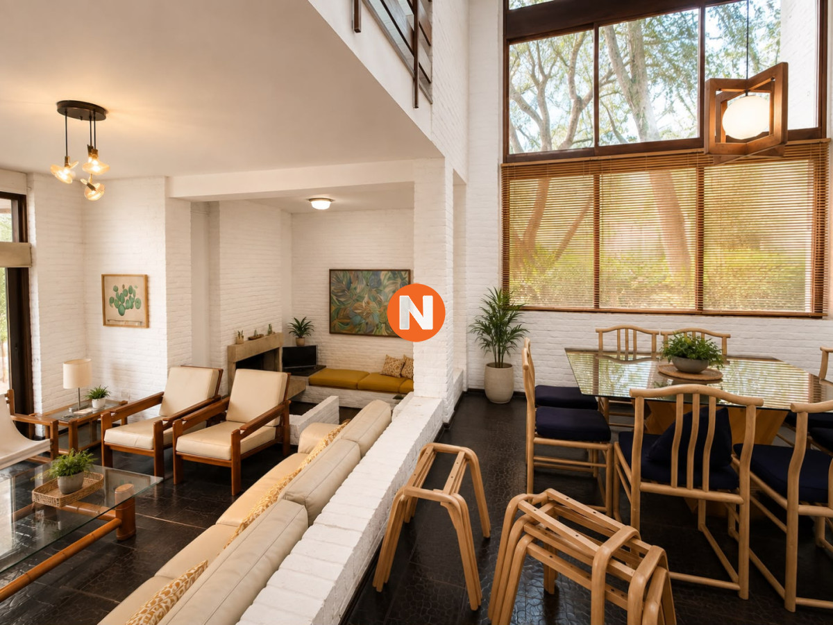 Casa Ref.225787 - Casa en Venta de 3 Dormitorios en Playa Mansa, Punta del Este