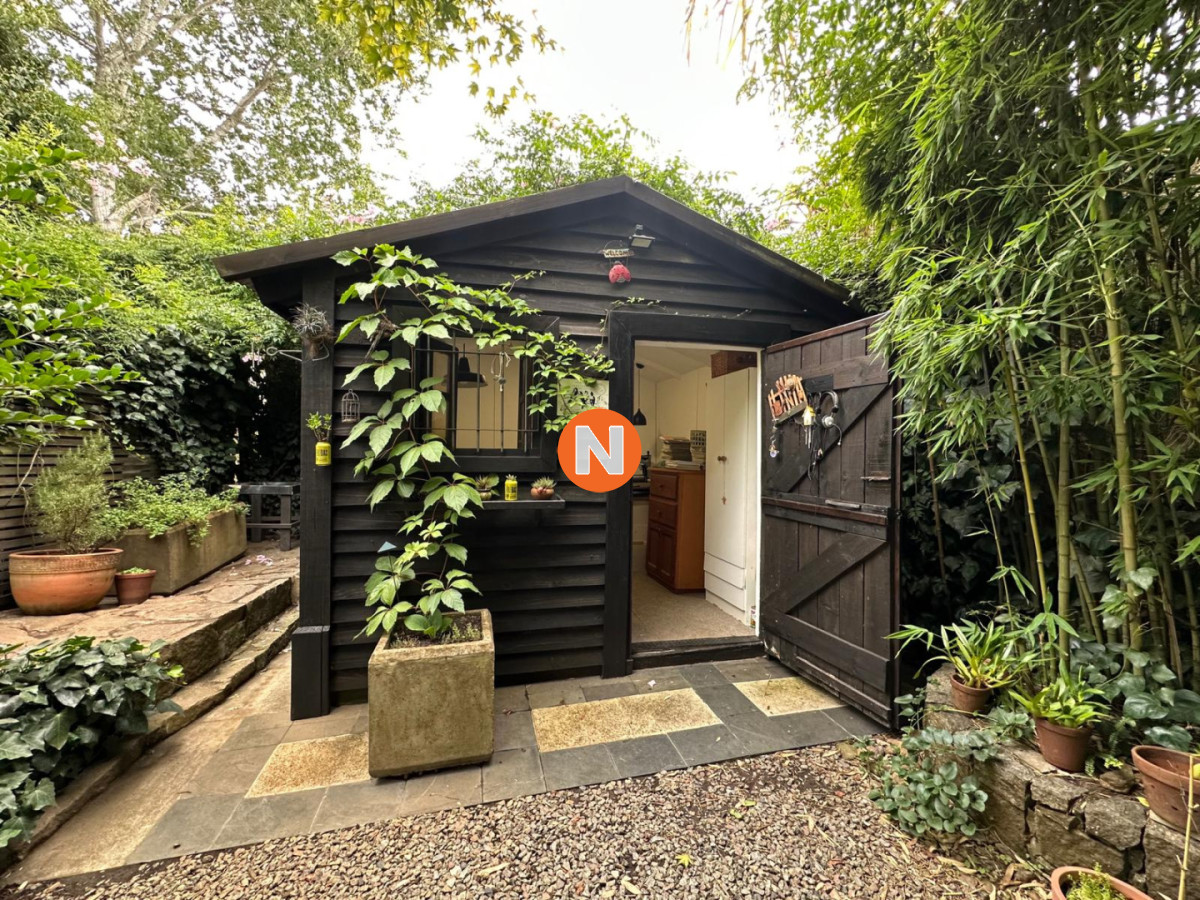 Casa Ref.225358 - Casa en Venta de 3 Dormitorios en Punta del Este, Zona Colegios