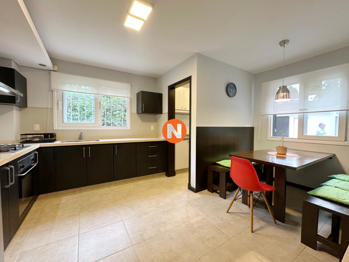Casa Ref.225358 - Casa en Venta de 3 Dormitorios en Punta del Este, Zona Colegios