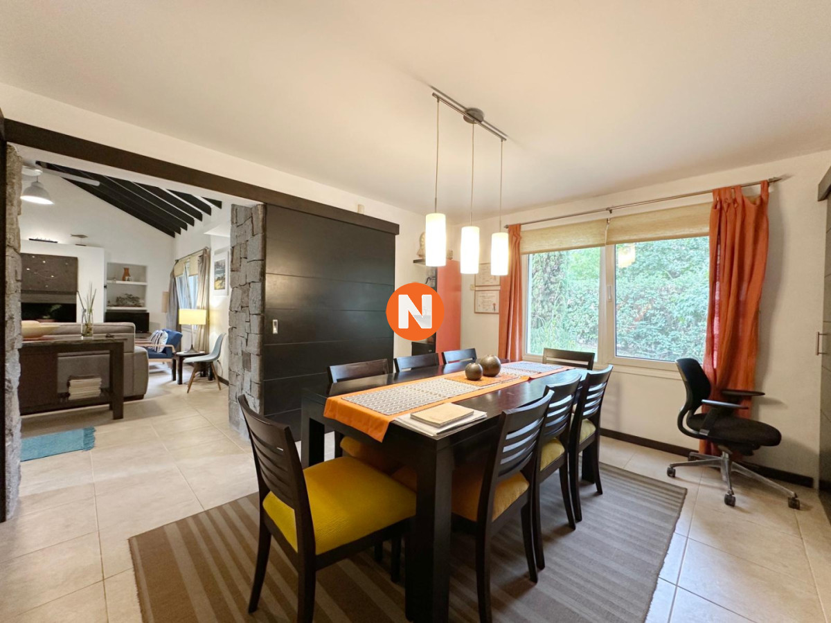 Casa Ref.225358 - Casa en Venta de 3 Dormitorios en Punta del Este, Zona Colegios
