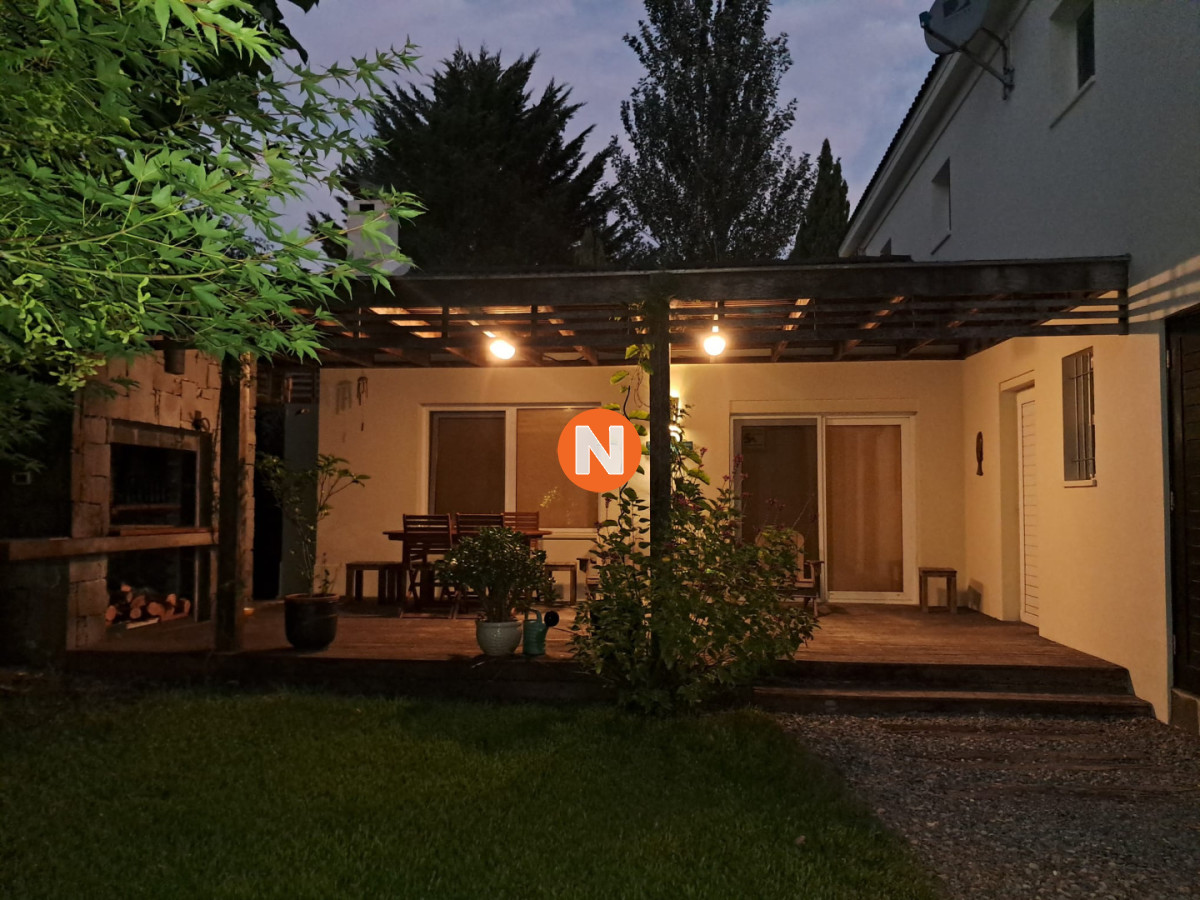 Casa Ref.225358 - Casa en Venta de 3 Dormitorios en Punta del Este, Zona Colegios