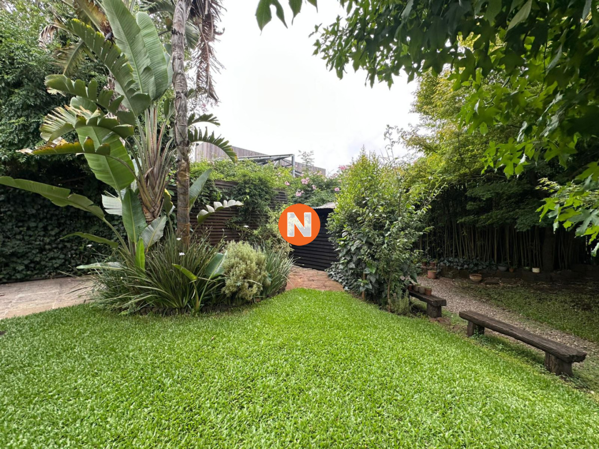 Casa Ref.225358 - Casa en Venta de 3 Dormitorios en Punta del Este, Zona Colegios