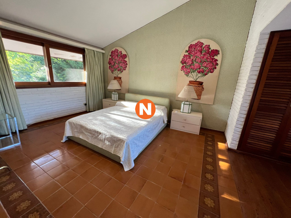 Casa Ref.225696 - Casa de 4 dormitorios en venta en Lugano, Punta del Este.
