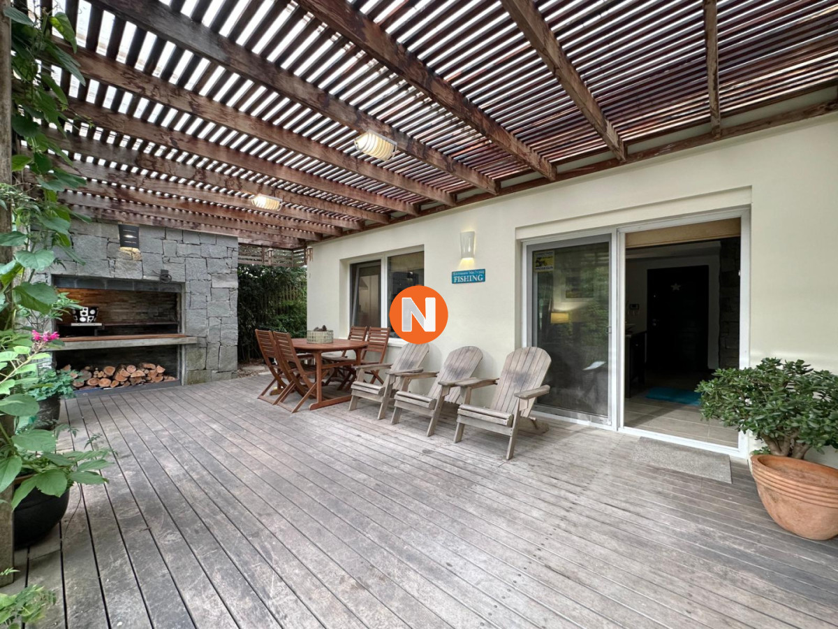 Casa Ref.225358 - Casa en Venta de 3 Dormitorios en Punta del Este, Zona Colegios