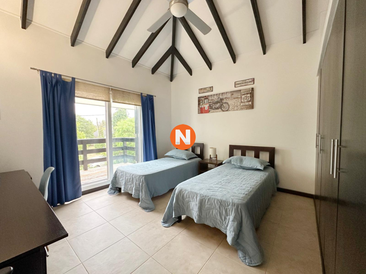 Casa Ref.225358 - Casa en Venta de 3 Dormitorios en Punta del Este, Zona Colegios