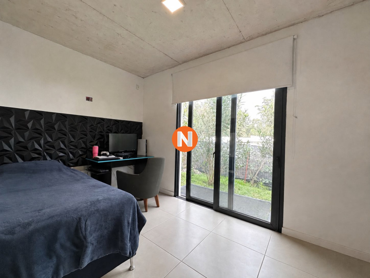 Casa Ref.225768 - Excelente propiedad en Venta de 4 dormitorios en Pinares, Punta del Este.
