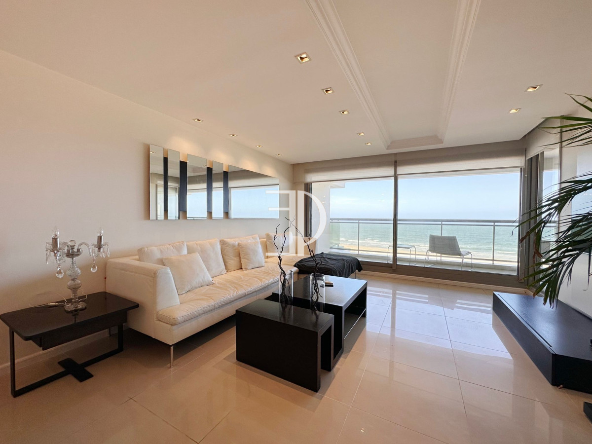 Apartamento ID.1120 - Apartamento en venta de 3 dormitorios en torre Imperiale, Punta del Este.