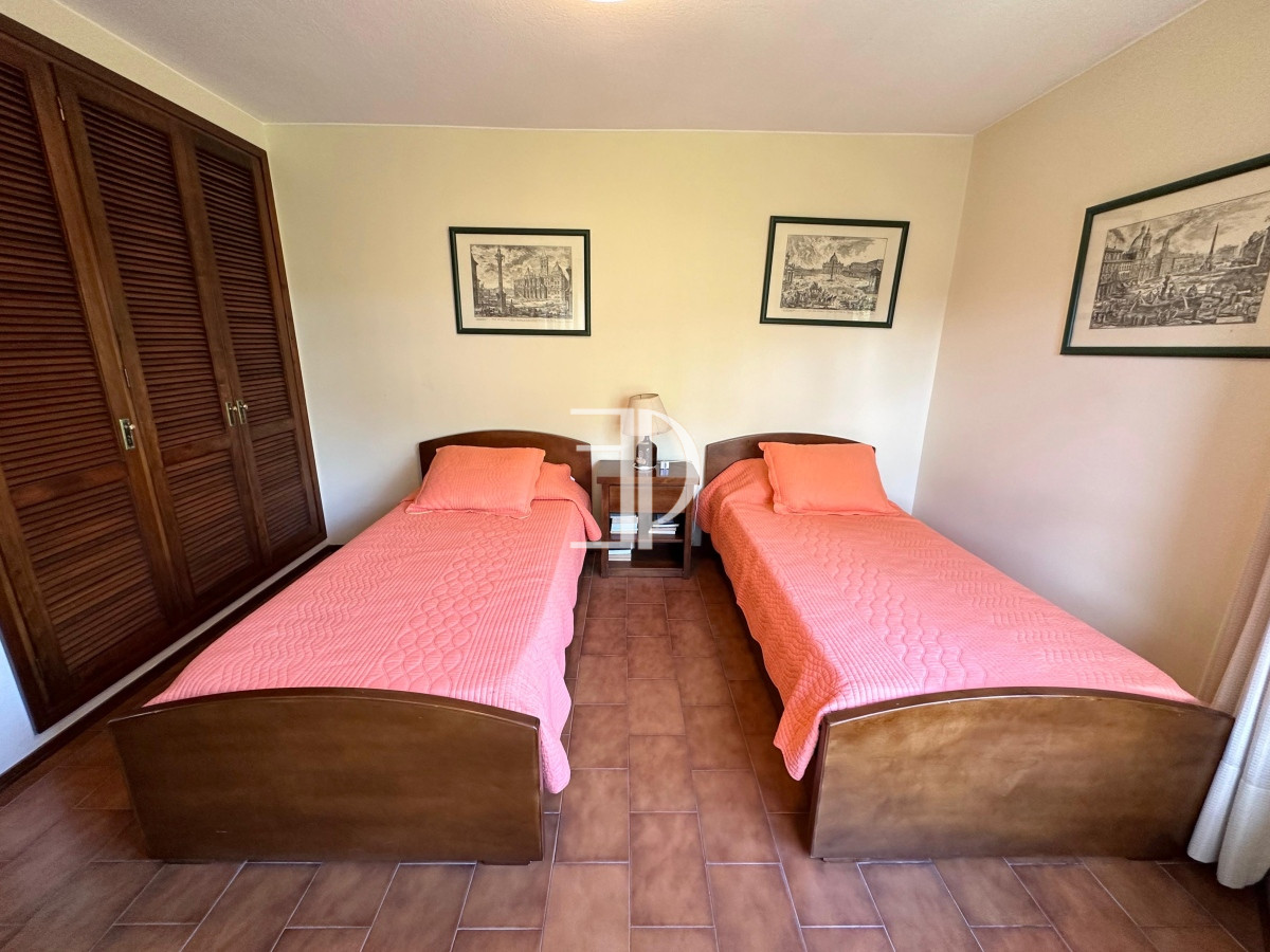 Apartamento ID.405 - Departamento de 3 dormitorios mas dependencia de servicio en edificio Bora Bora, Roosevelt Punta del Este