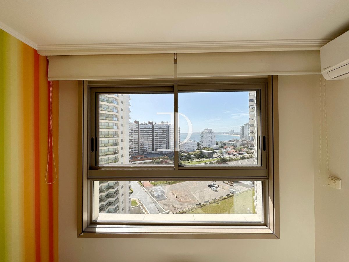 Apartamento ID.1120 - Apartamento en venta de 3 dormitorios en torre Imperiale, Punta del Este.