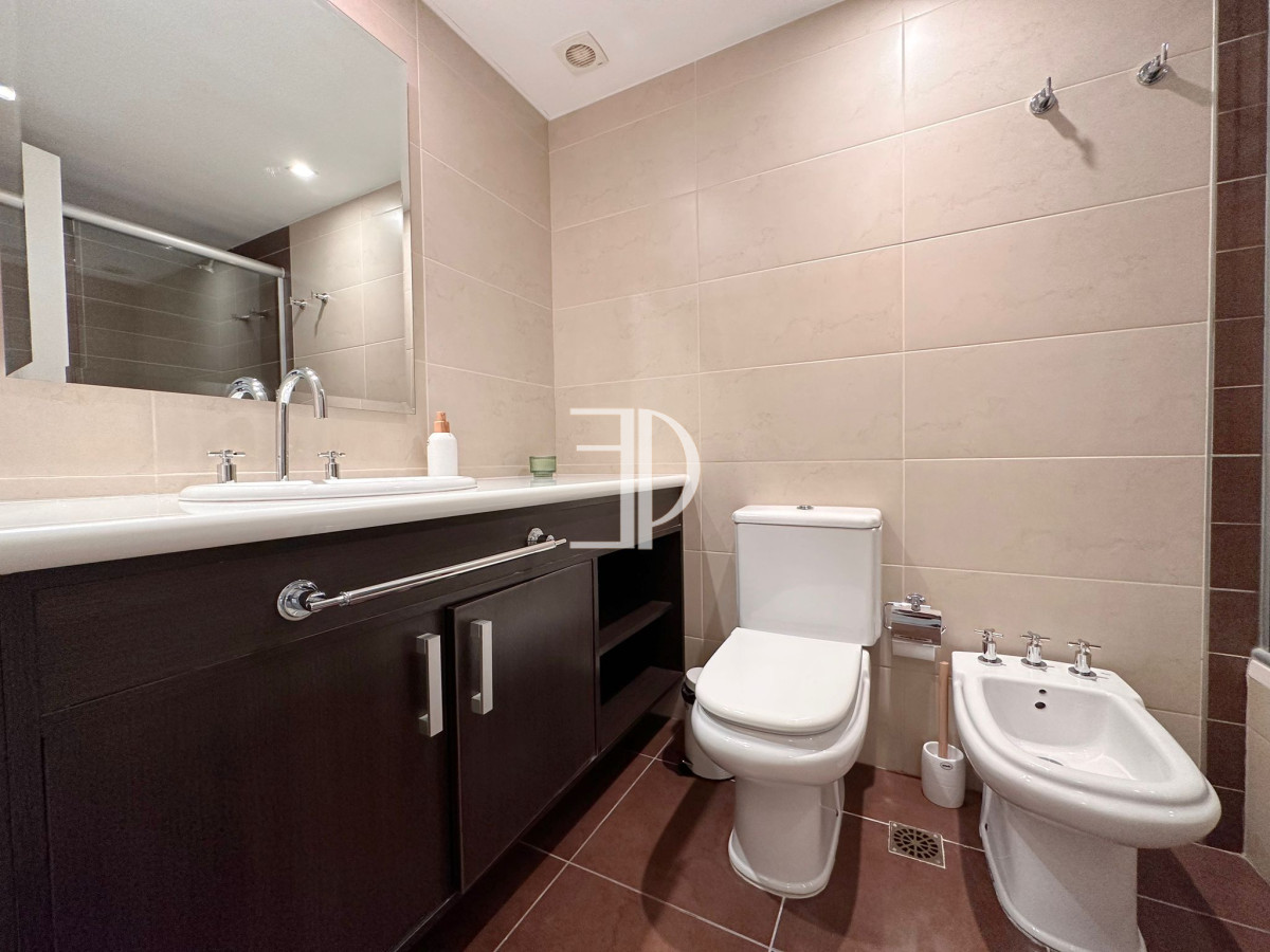 Apartamento ID.1120 - Apartamento en venta de 3 dormitorios en torre Imperiale, Punta del Este.