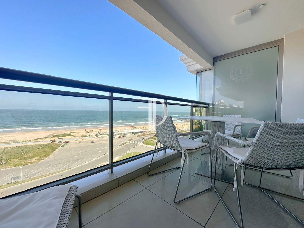 Apartamento ID.1120 - Apartamento en venta de 3 dormitorios en torre Imperiale, Punta del Este.