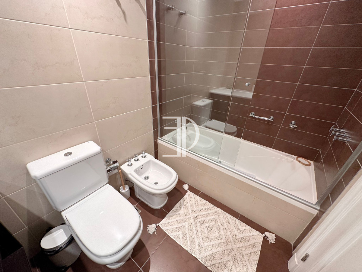 Apartamento ID.1120 - Apartamento en venta de 3 dormitorios en torre Imperiale, Punta del Este.