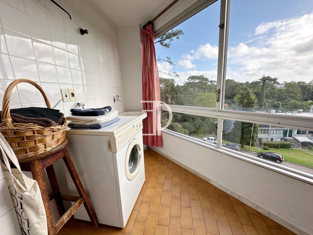 Apartamento ID.405 - Departamento de 3 dormitorios mas dependencia de servicio en edificio Bora Bora, Roosevelt Punta del Este