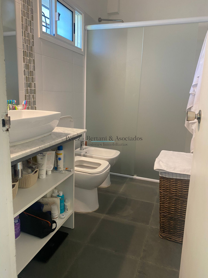 Casa ID.240 - Casa en Venta de 2 Dormitorios en Pinares, Punta del Este
